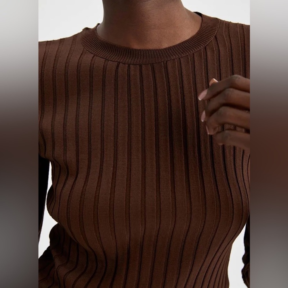 Ribbed Fitted Sweater